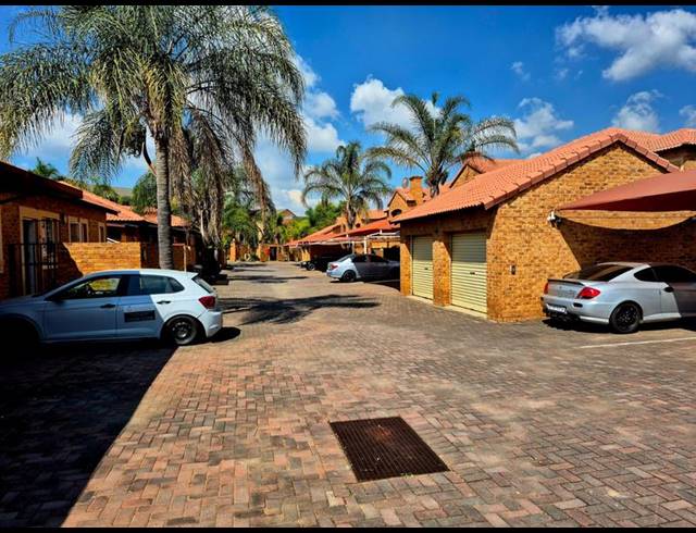 2 BEDROOM APARTMENT FOR SALE IN MONAVONI